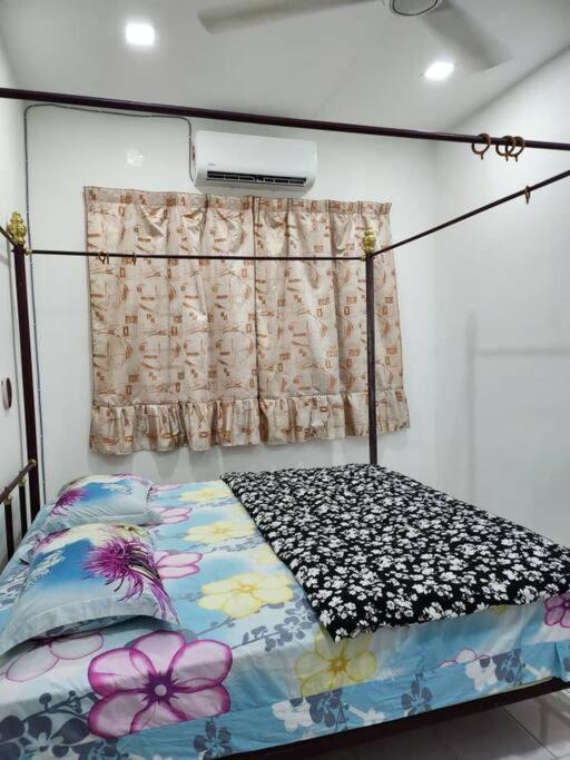 D'Haja 61 Klia Sepang With 3 Airconds & Wifi Villa Banting  Bagian luar foto