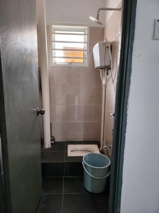 D'Haja 61 Klia Sepang With 3 Airconds & Wifi Villa Banting  Bagian luar foto